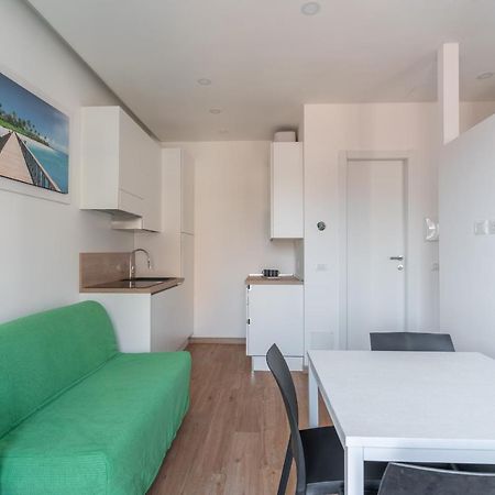 Cimiano Suite 21, New Apartment Milánó Kültér fotó